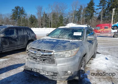 2016 Toyota Highlander Xle V6 z USA, uszkodzony, nr VIN 5TDJKRFH7GS319306